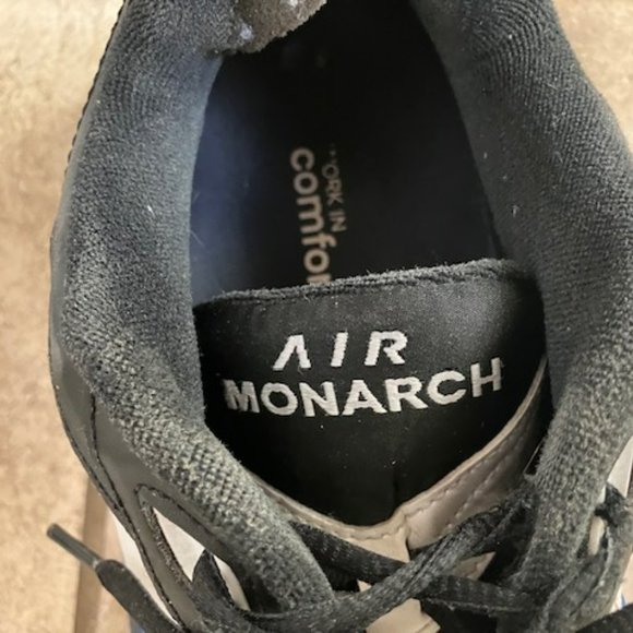 Men's Nike Air Monarch Size 12 - Picture 5 of 8